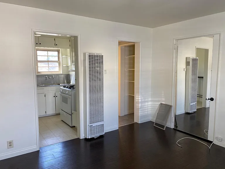 548 W Imperial Ave #2 — Photo 6