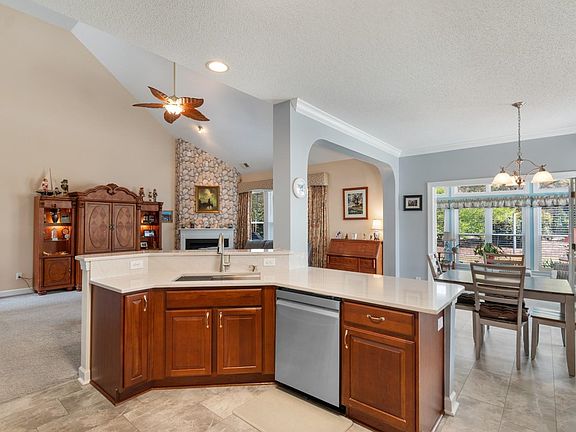 4th image of 3018 Winding River Rd.