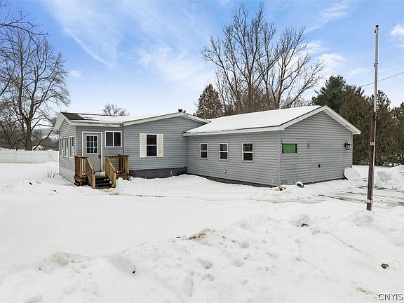3rd image of 3145 Simmons Rd
