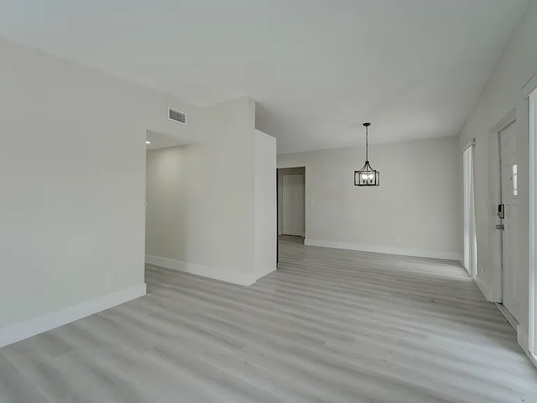 840 Bradley St — Photo 6