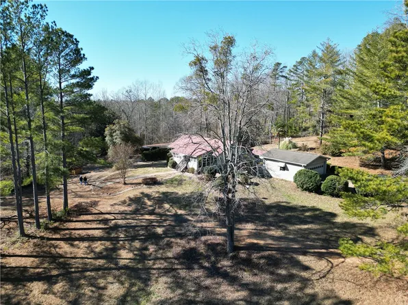 570 Green Valley Dr, Westminster, SC 29693