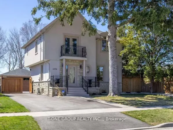 1376 Northaven Dr, Mississauga, ON L5G 4E9