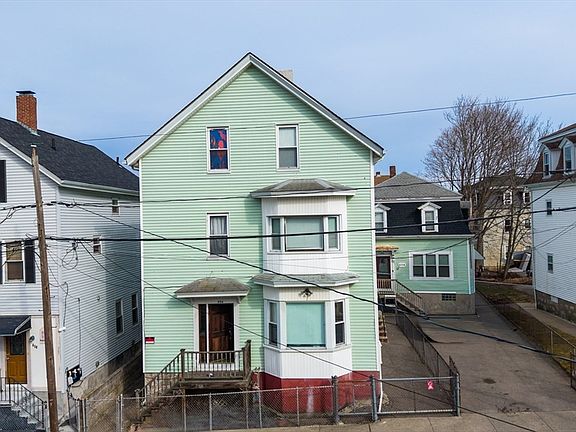 2nd image of 654 3rd St