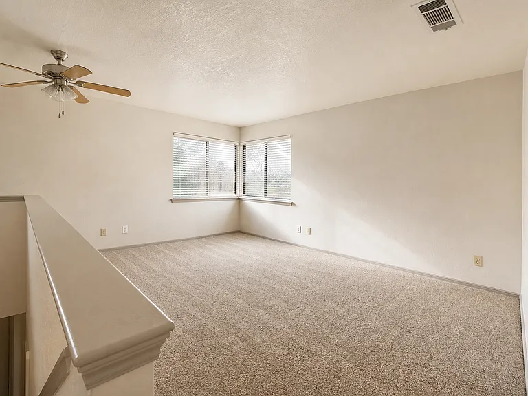 Riverbend Apartments — Photo 22