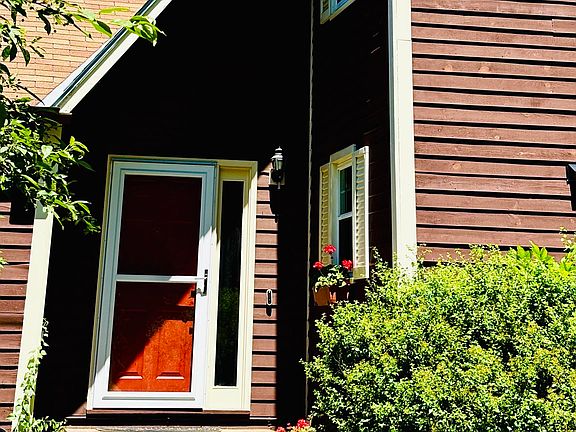 5th image of 104 Woodbine Road #1