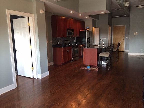 5th image of 2700 W Belmont Ave Unit 308