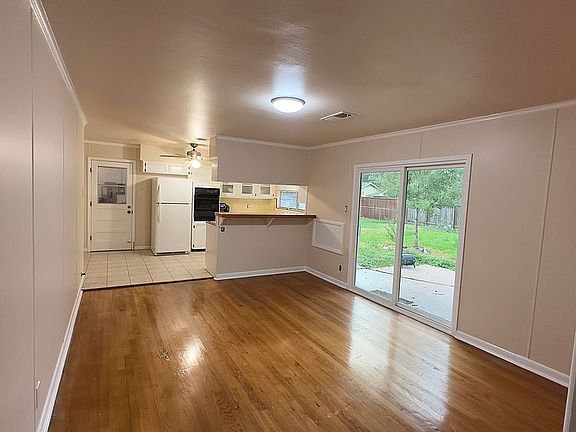 3rd image of 4734 Kingfisher Dr