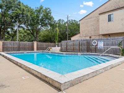 1115 Bloodworth Ln, Pensacola, FL, 32504