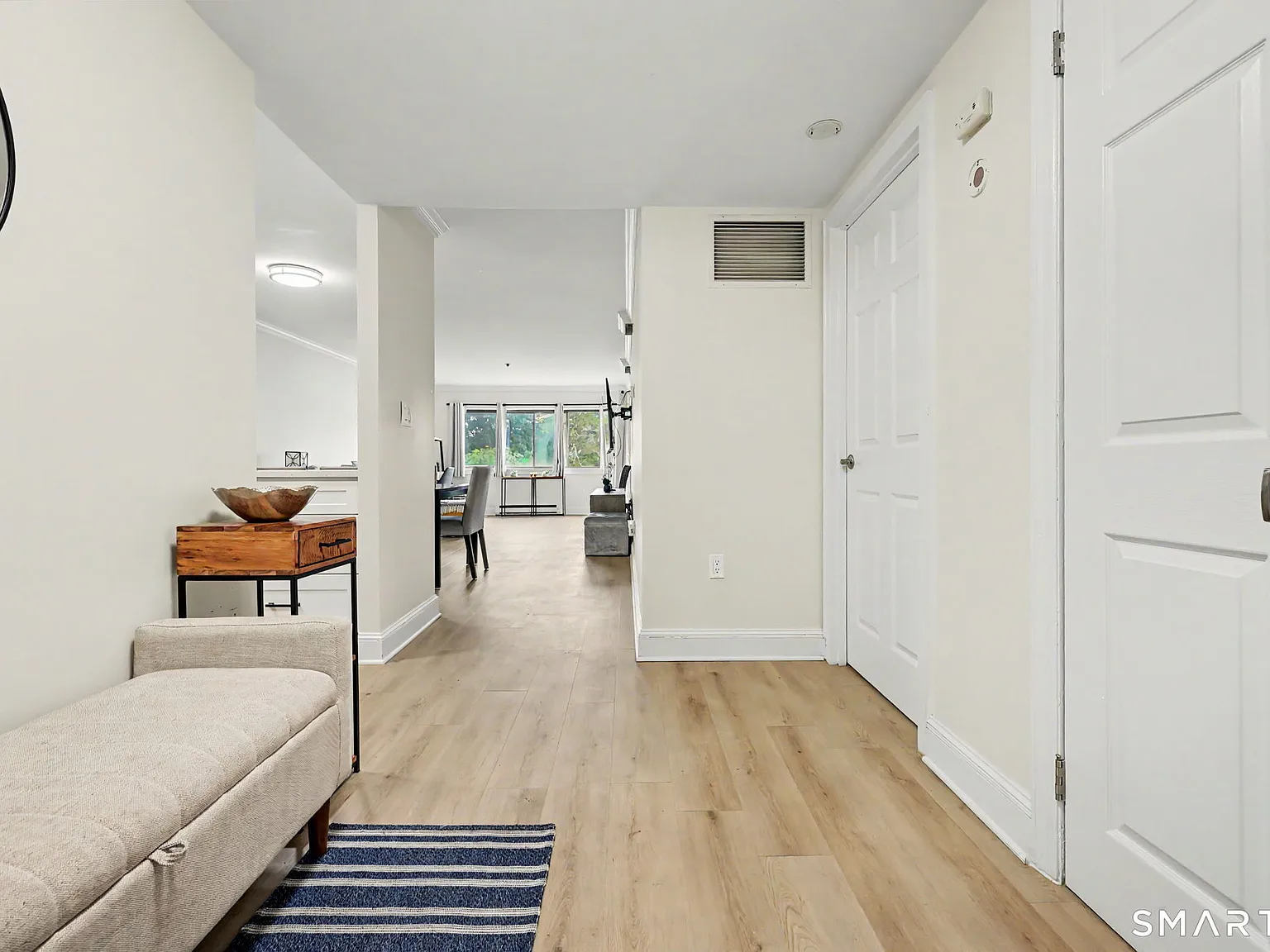 1 bed, 1.5 bath, 1031 sqft, $3,500 — Photo 2