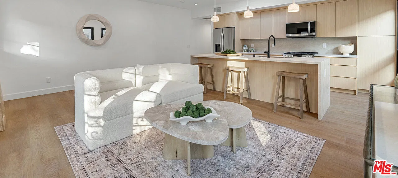 1 bed, 1.0 bath, 750 sqft, $3,995 — Photo 4