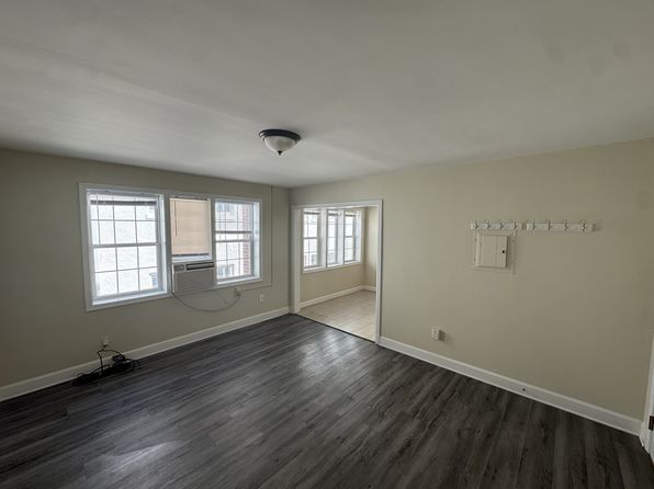 124 E 3rd Ave APT 11