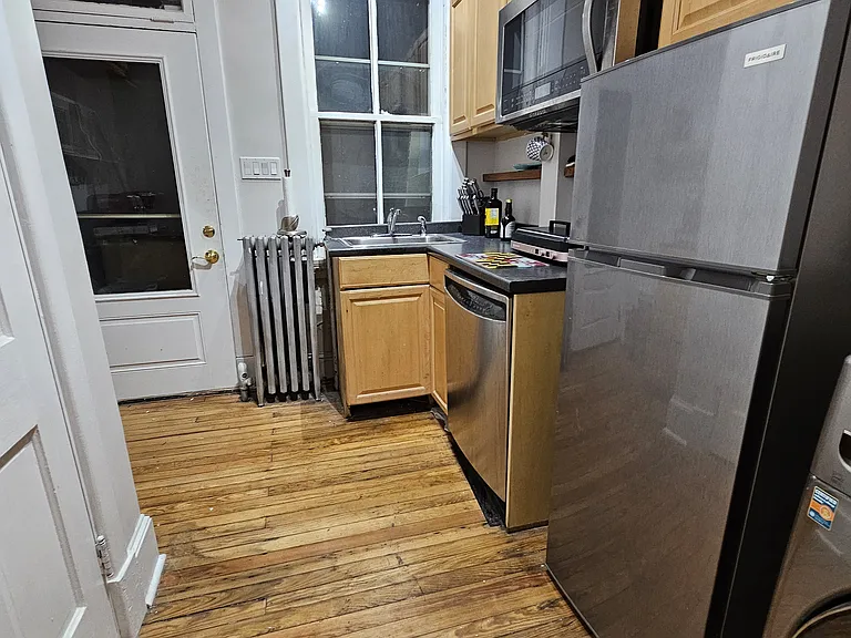 W 2nd Thru 138 St — Photo 5