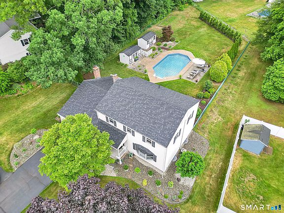 3rd image of 19 Kennedy Road