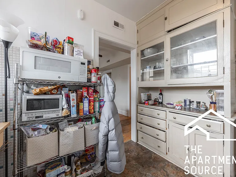 3709 N Hoyne Ave #2 — Photo 10