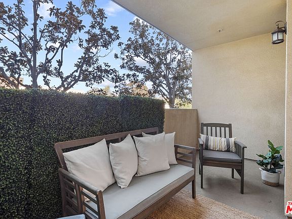 5th image of 13935 Burbank Blvd APT 103