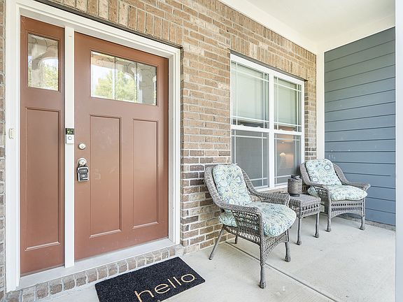 4th image of 11803 Avedon Dr