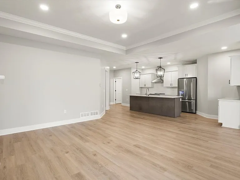 Parker Place — Photo 159