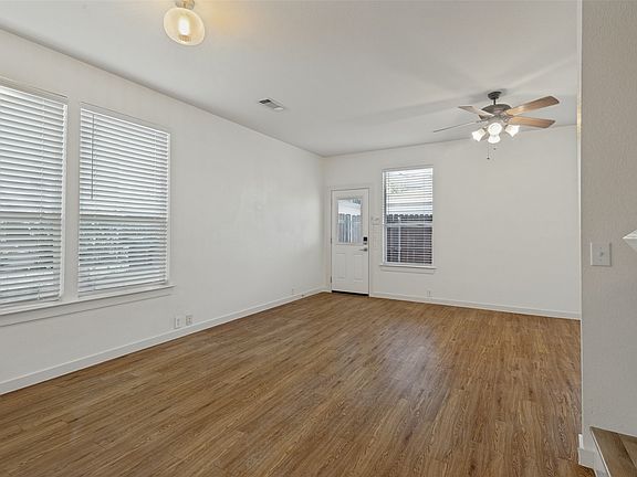 5th image of 4133 Macy Ln