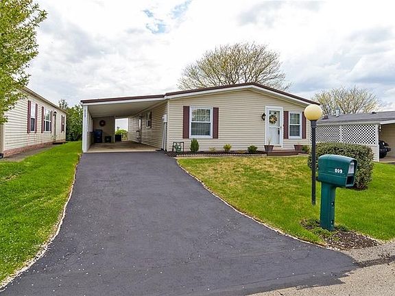2nd image of 809 Clover Ln