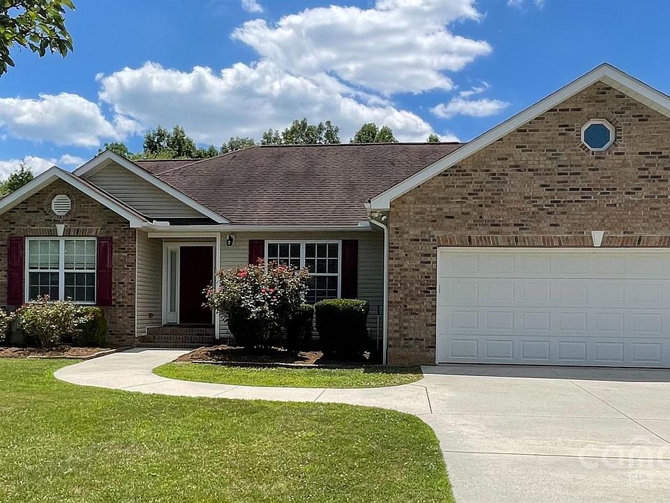 1st image of 500 Willowbrook Dr