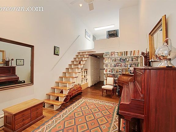 4th image of 257 Church St APT 5