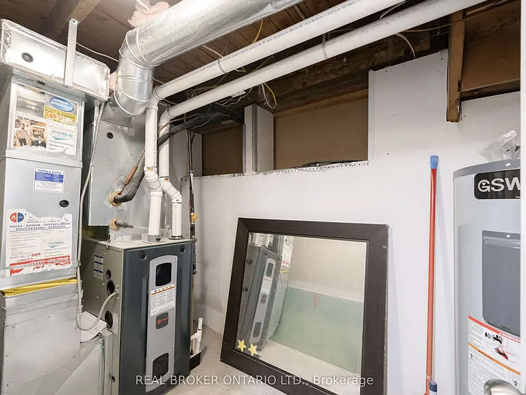 12 Villa Rd #BASEMENT — Photo 25