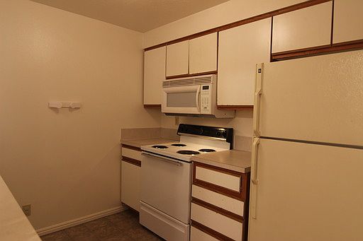2nd image of 627 Hoopes Ave APT 6