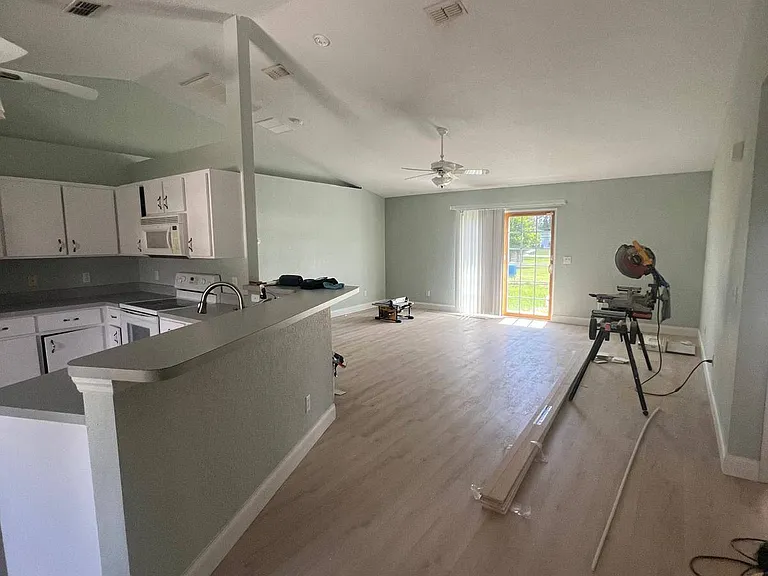 13650 SE 51st Ave — Photo 4