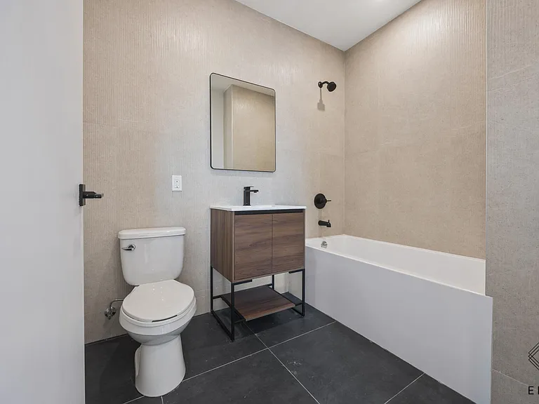 942 New York Ave #2C — Photo 12