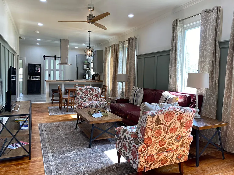 21464 Twin Hill Ln — Photo 2