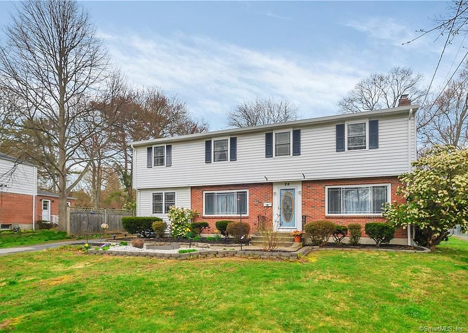 1st image of 26 Glenwood Pl
