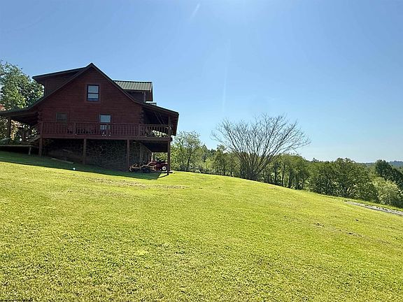 4th image of 355 Bennett Rd