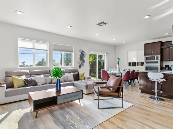 11843 Apple Grove Ln, Sylmar, CA 91342