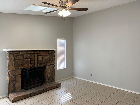 4th image of 1006 N Turtle Creek Dr