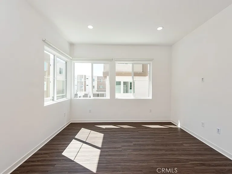 105 Culture — Photo 6