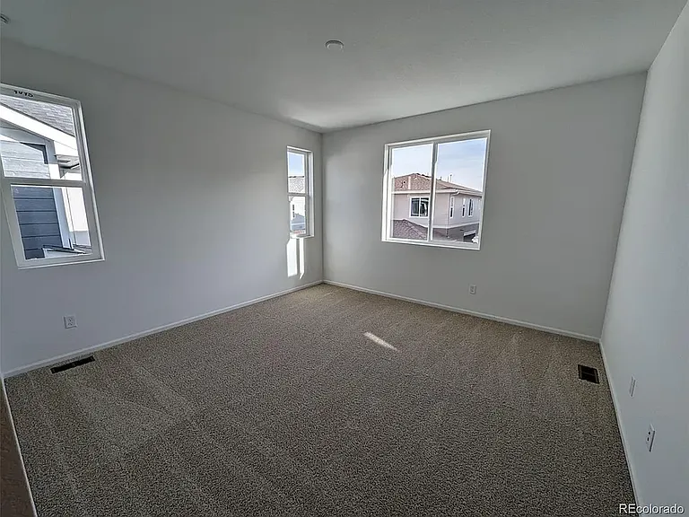 8485 Eagle Riv — Photo 7