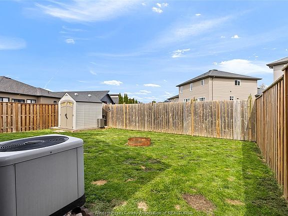 4th image of 171 Moonstone Cres