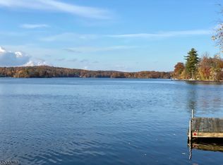 615 Canistear Rd, Highland Lakes, NJ 07422