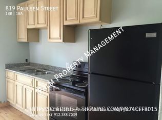 819 Paulsen St, Savannah, GA 31401