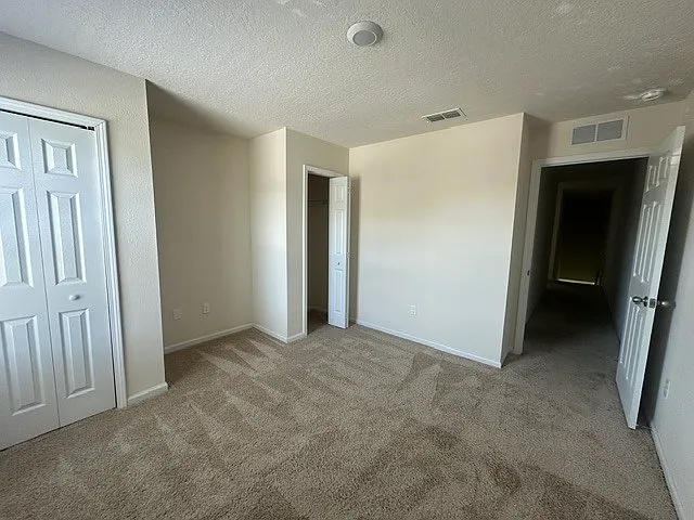 921 Capitol Pkwy — Photo 9