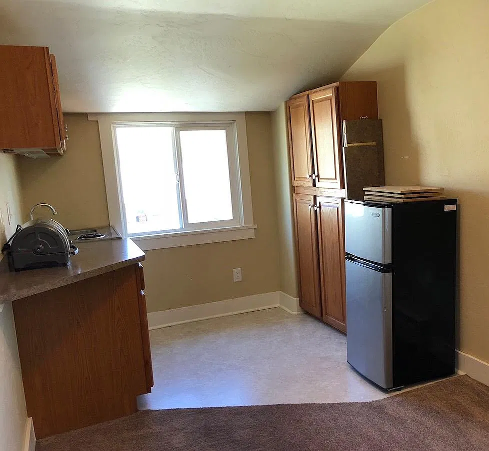 Studio, 175 sqft, $975 — Photo 2