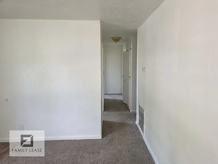 825 Saint Monica Dr — Photo 10