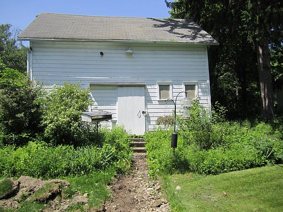 2nd image of 6 Pleasant St