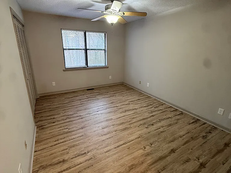 5410 Raintree Trce — Photo 15