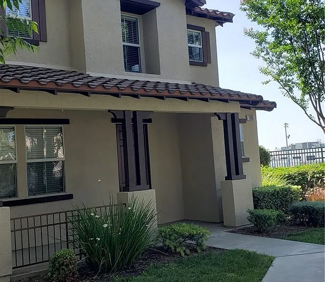 1305 Walraven Ct — Photo 1