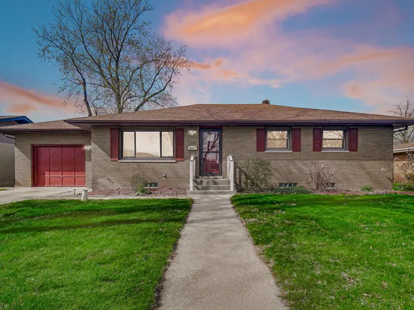 109 Carnation St, Dyer, IN 46311