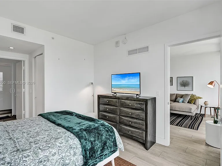 121 NE 34th St #2205 — Photo 39