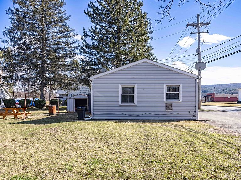 Listing photo 4