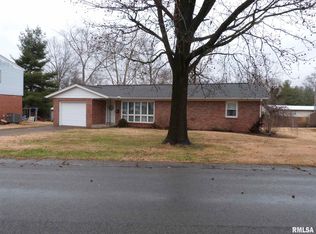 1007 Roberta Rd, Marion, IL 62959
