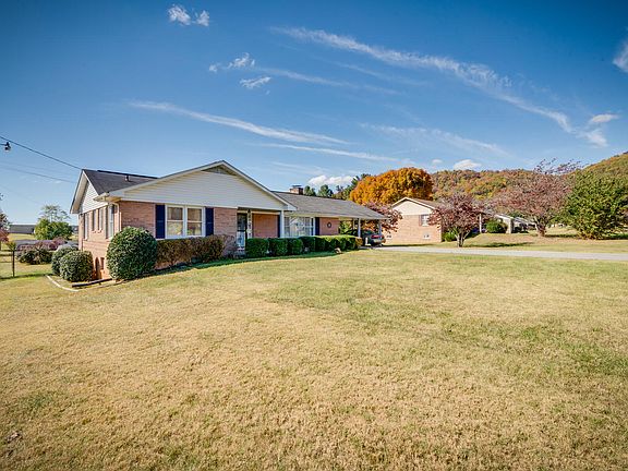 2nd image of 305 Richardson Dr